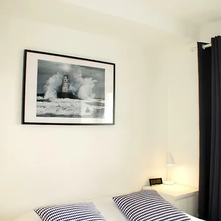 Meubles Saint Marc * 布雷斯特